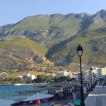 Comfortable Center 50m From The Sea لوتراكي