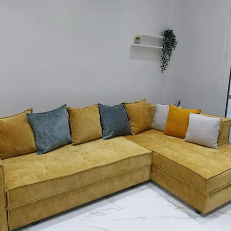 Comfortable Center 50m From The Sea * لوتراكي