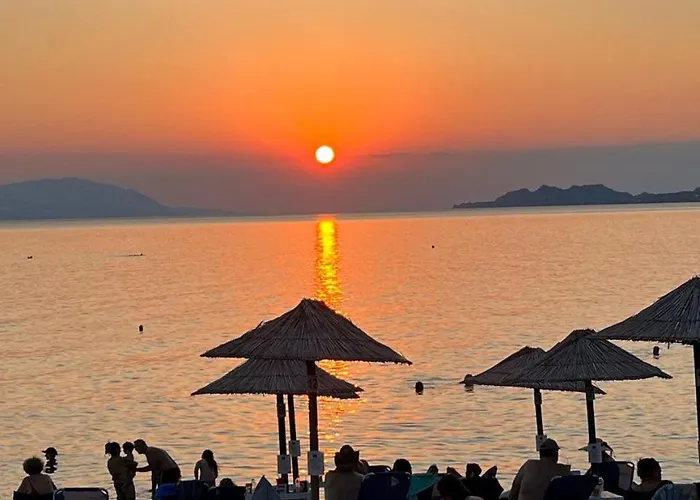 Comfortable Center 50m From The Sea